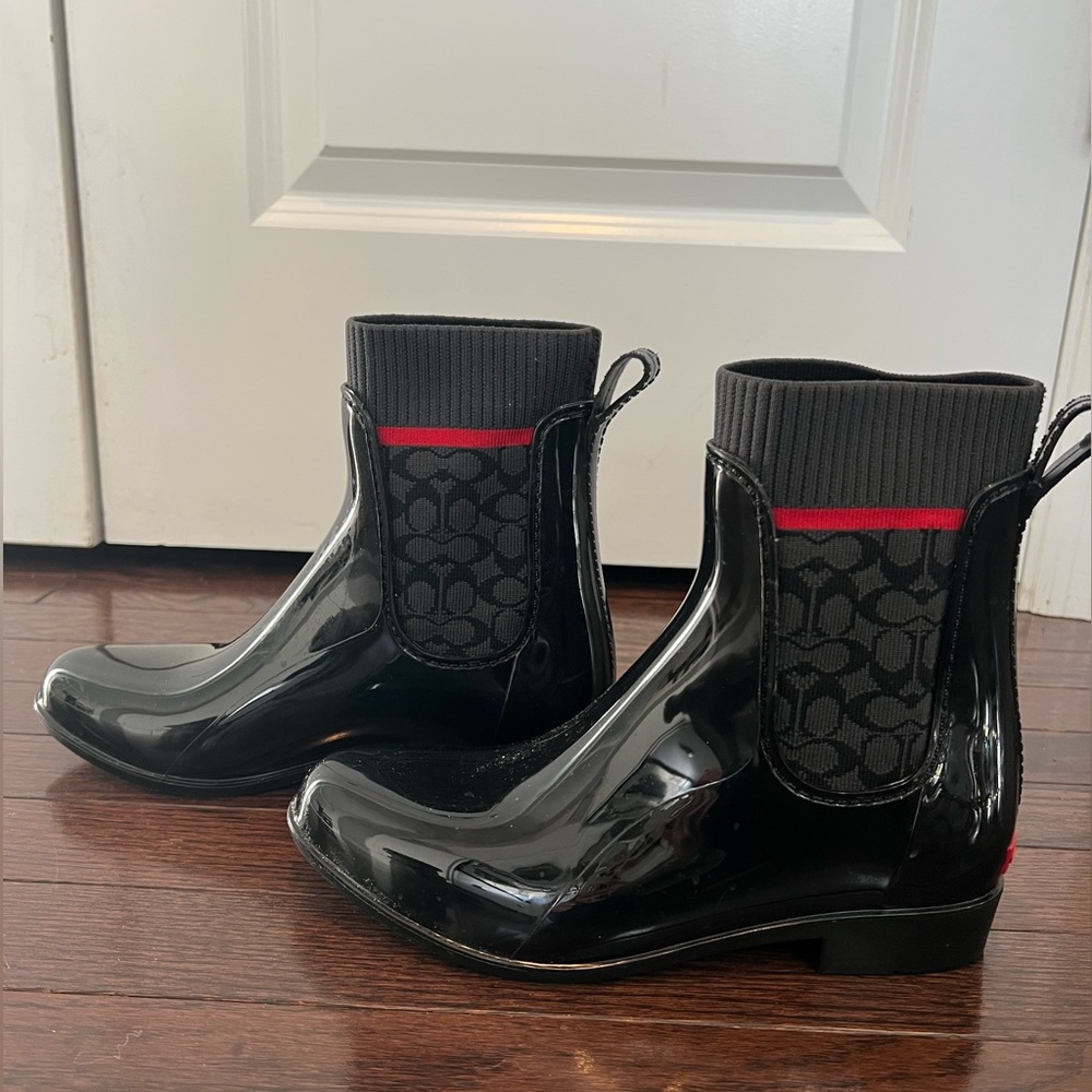 Coach Women’s Black Rain Boots Size 7, like new!